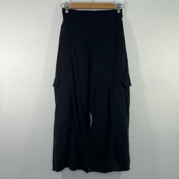 Lululemon Metropolis Maven High Rise Cargo Crop Black‎ size 4 - Picture 2 of 9